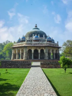 Delhi Diaries: 5 Best Places to Visit in Delhi with Friends