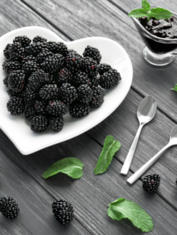 7 Health Benefits of Blackberries – Pack With Healthy Punch