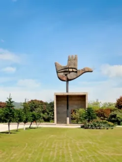 7 Amazing Places to Visit in Chandigarh: A Comprehensive Guide