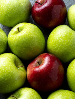 7 Health Benefits of Apples: a Must-Have for Your Diet